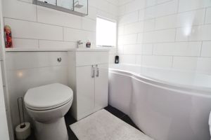 Osbornes Court- click for photo gallery